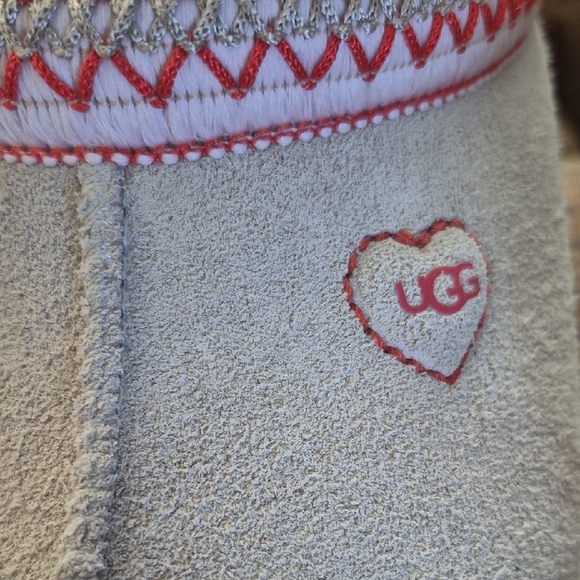UGG Tazz Womens Tan and Pink Slides, Slippers Valentine Edition - Picture 8 of 11